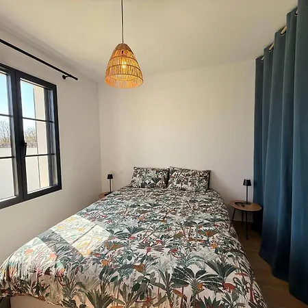 Holiday home Maison De Plain-pied Avec Terrasse Et Jardin A - Fr-1-778-47